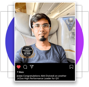 Abhi Dwivedi é o criador do CourseReel